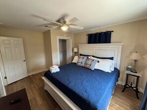 5 Schlafzimmer, Bügeleisen/Bügelbrett, Internetzugang, Bettwäsche