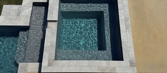 Beautiful Waterfront House with Pool sleeps 11