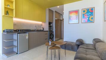 Studio, 1 Double Bed, Balcony, Sea View | Private kitchenette | Mini-fridge, microwave, stovetop, electric kettle