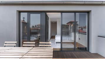 Lägenhet (Three-Bedroom Apartment with Balcony) | Balkong