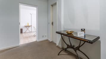 Apartment (One-Bedroom Apartment) | Speisen