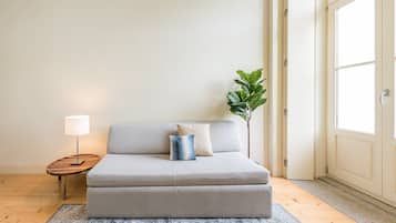 Appartement (One-Bedroom Apartment with Balcony)