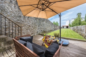 Apartamento (Two-Bedroom Apartment with Terrace) | Balcón