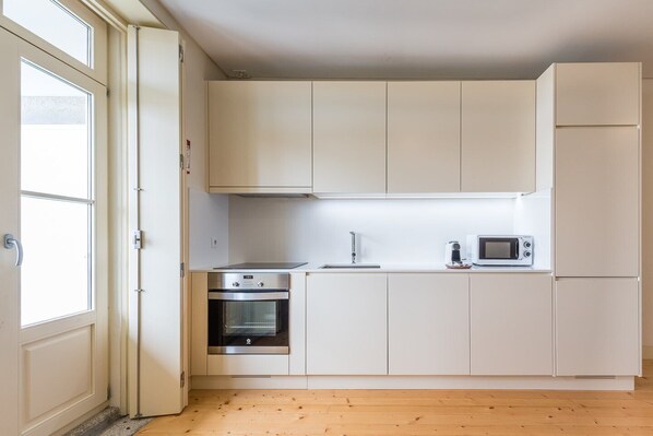 Apartment (Two-Bedroom Apartment with Balcony)