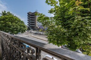 Apartment (One-Bedroom Apartment) | Balcony - Guestready - La Maison Aires Gouveia (Porto)