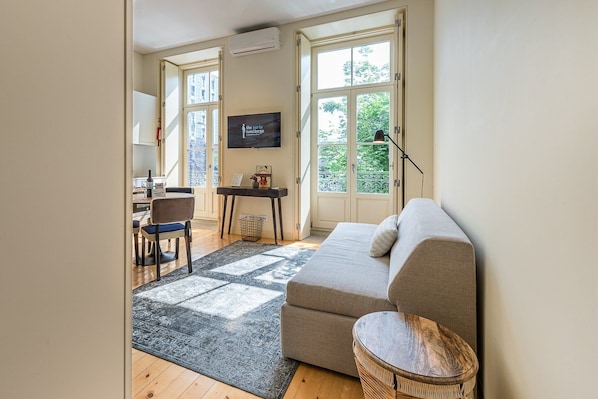 Appartamento (One-Bedroom Apartment)