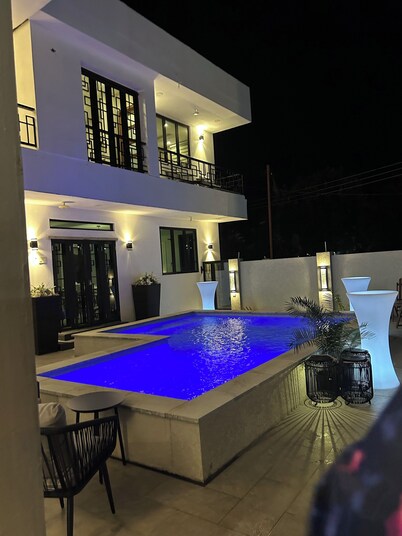 Suite 47 at Noble Stays Tobago:2 Bedroom Modern Apartment with pool & car rental