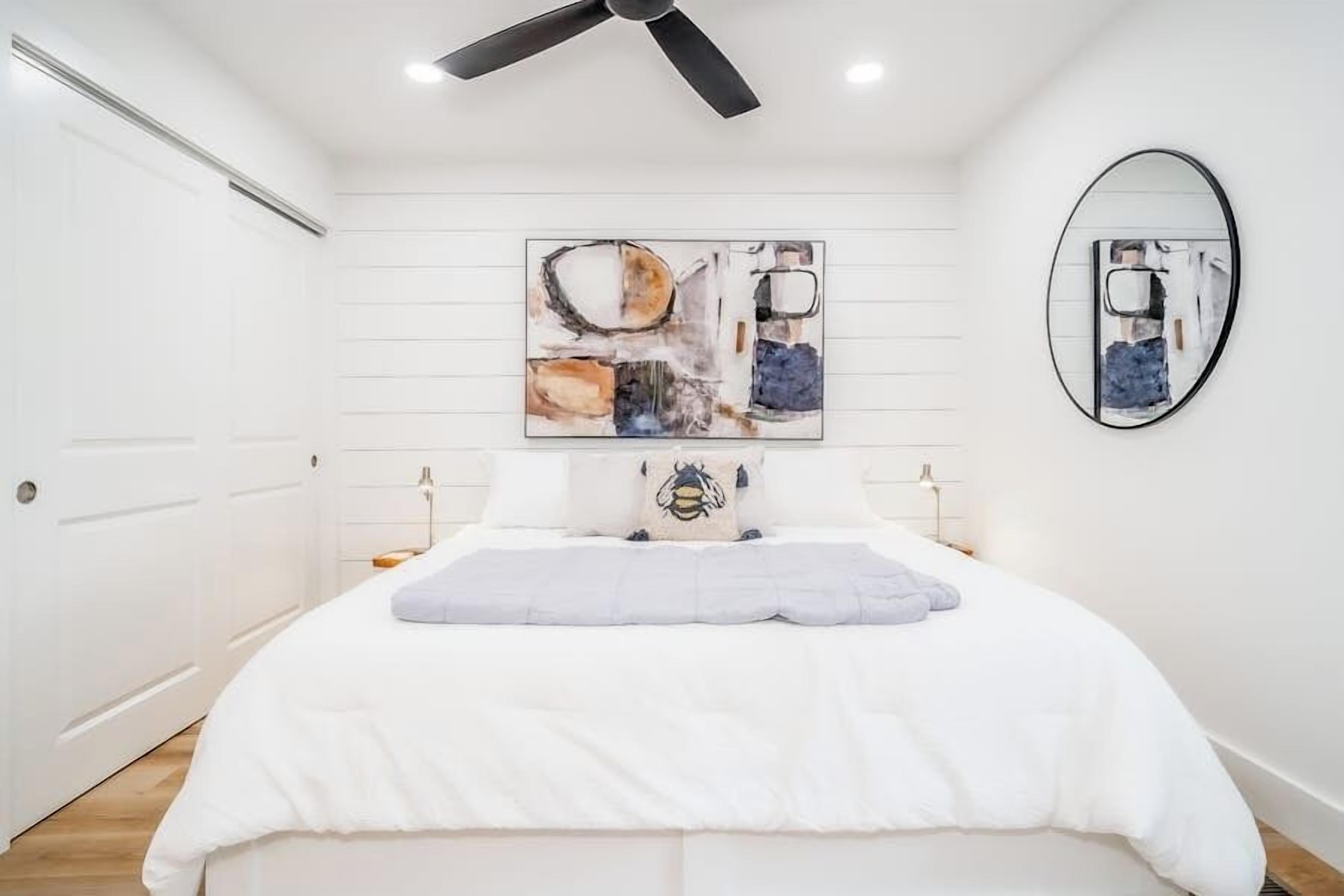 2 habitaciones, tabla de planchar con plancha y wifi gratis 