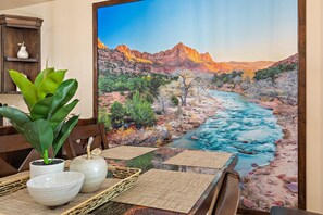 Dining - Pebble Beach Retreat (Washington)
