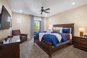 4 bedrooms, desk, travel crib, free WiFi - Pebble Beach Retreat (Washington)