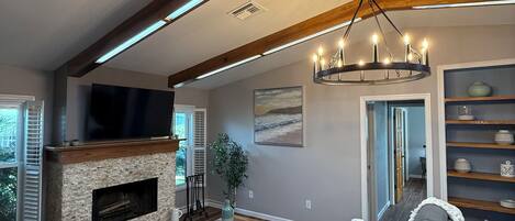 スマートテレビ、暖炉