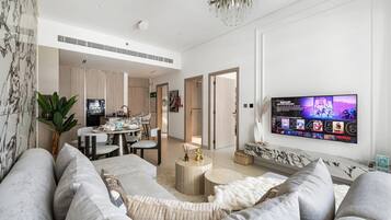 Fernseher, Videospiele, Bücher