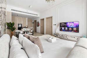 1 chambre, bureau, fer et planche à repasser, Wi-Fi