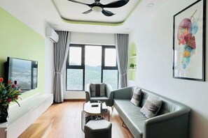 Room - Muong Thanh Hon Chong apartment with Sea View (Nha Trang)