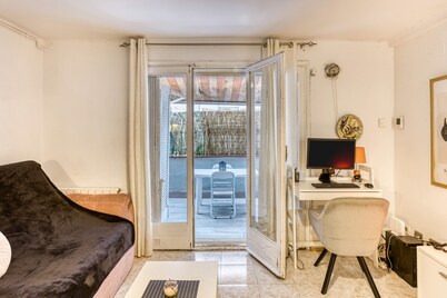 Apartment 'Irlulan' with Private Terrace and Wi-Fi