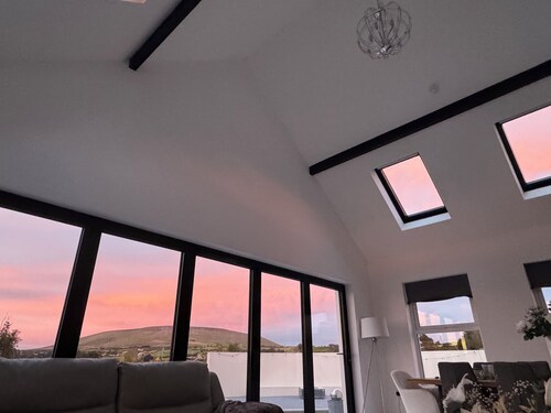 Kirkpatrick house @littlelakelodges retreat spa type getaway, Hottubs & bbq huts