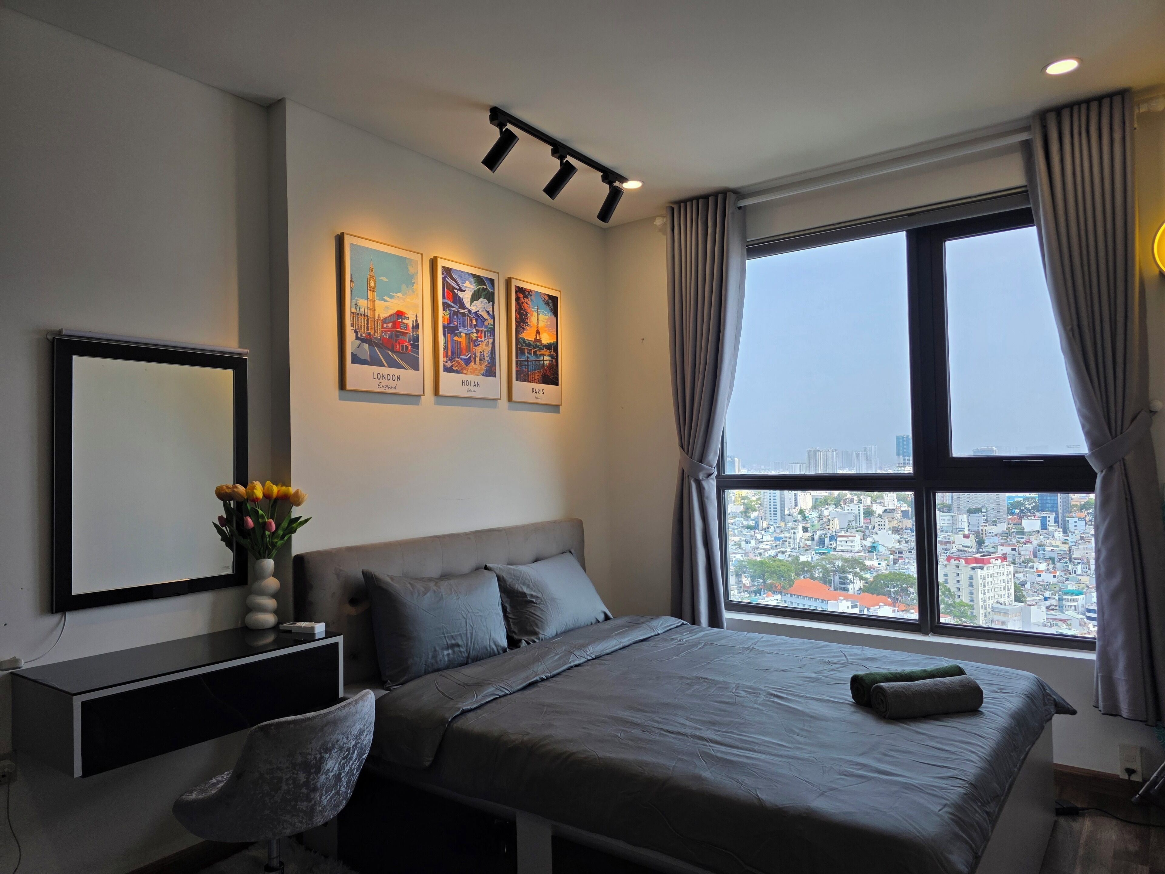 Deluxe Apartment, Balcony, City View | Soundproofing, iron/ironing board, free WiFi, wheelchair access