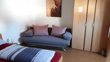 1 bedroom, WiFi, bed sheets