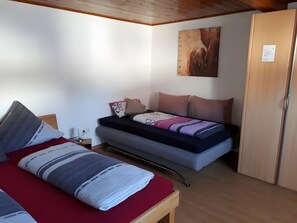 1 bedroom, WiFi, bed sheets