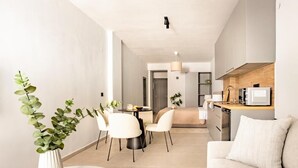 Studio – superior, byutsikt | Oppholdsområde