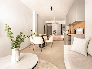 Superior Studio, City View | Living area - Ptolemeon 20 (Thessaloniki)