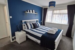 3 bedrooms, iron/ironing board, travel cot, free WiFi
