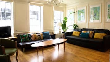 Télévision, espaces bureaux