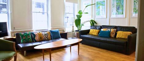 Televisión y oficina