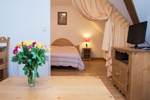2 bedrooms, internet