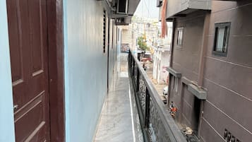 Deluxe Double Room, Balcony, City View | Terrace/patio