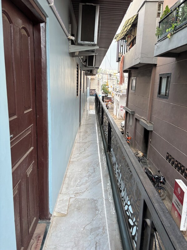 Deluxe Double Room, Balcony, City View | Terrace/patio