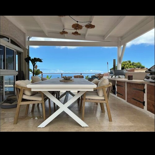 ✨ Room for rent with private bathroom - Sea & pool view ✨