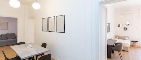 Apartment | Dining room