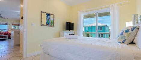 3 habitaciones, acceso a internet y ropa de cama