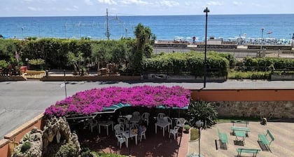 Albergo Regina Mundi
