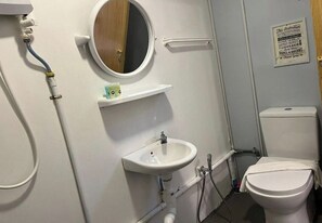 Shower, towels, soap, shampoo