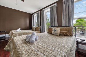 6 habitaciones, escritorio, tabla de planchar con plancha y wifi gratis 