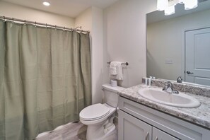Hair dryer, towels - Ruby 312: 1BD | Great LOCATION + Shared Amenities! (Pigeon Forge)