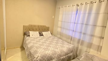 1 bedroom, WiFi, bed sheets