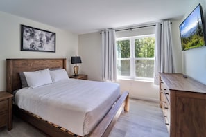 2 bedrooms, desk, free WiFi, bed sheets