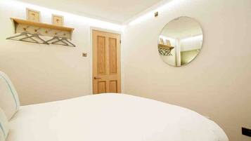 1 sovrum, strykjärn/strykbräda, internet och sängkläder