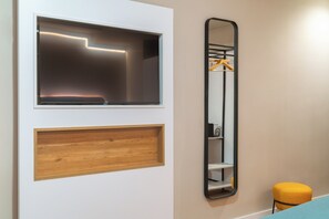 Comfort-rum | Individuell inredning, unika möbler, skrivbord och arbetsyta för laptop