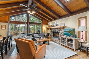 TV, fireplace, DVD player, books