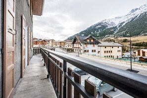 Property grounds - Apartment 'Le Gypaete Val Cenis' with Mountain View, Balcony and Wi-Fi (Termignon)