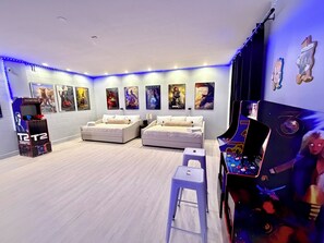 6 soverom, strykejern/-brett, wi-fi og sengetøy