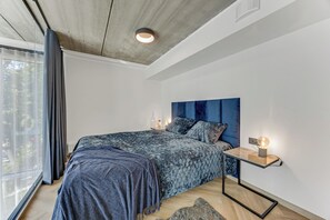 1 slaapkamer, een strijkplank/strijkijzer, wifi, beddengoed