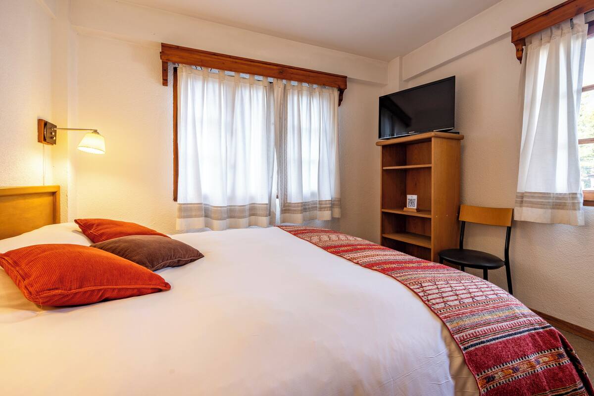 In-room safe, blackout curtains, free WiFi