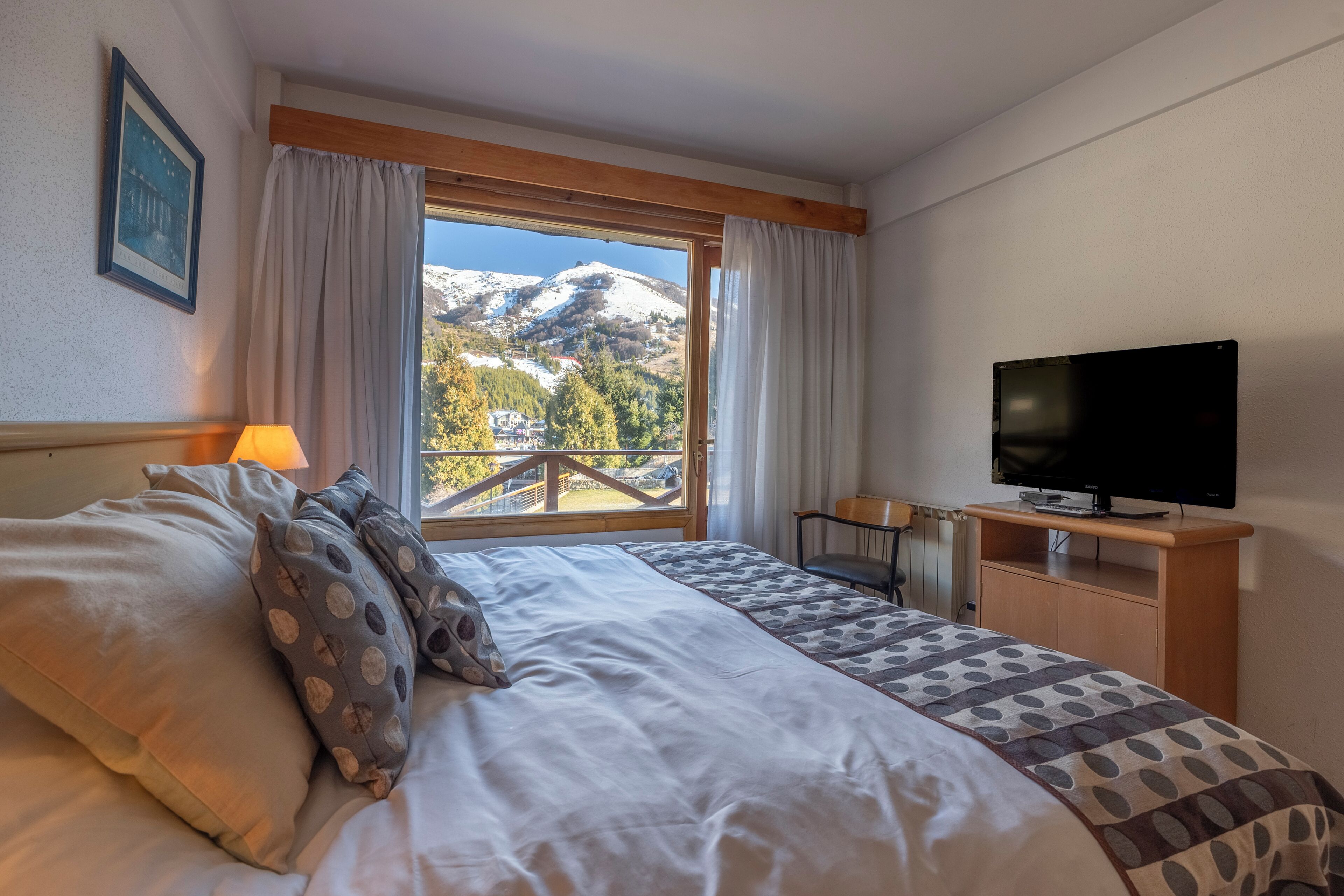 Superior Studio, Balcony, Mountain View