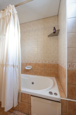 Standard Double Room, Mountain View | Bathroom