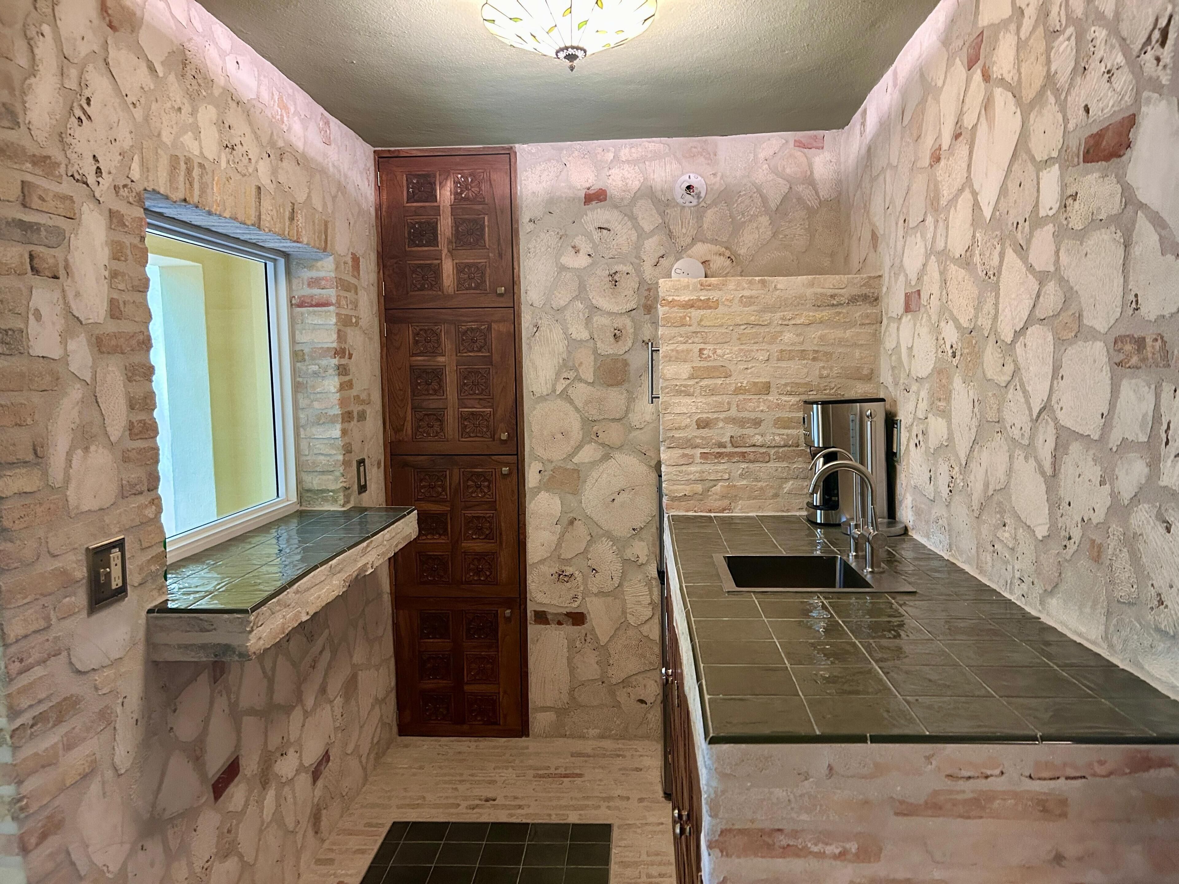 Refrigerador, horno, cafetera/tetera, tostadora